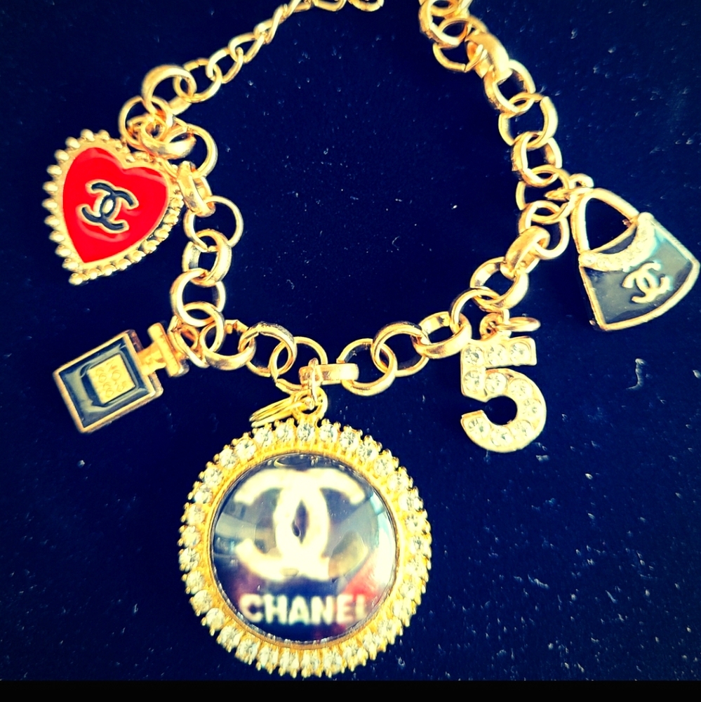 Custom link bracelet